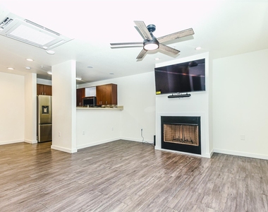 3022 Forest Lane - Photo Thumbnail 2