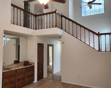 1425 Palmnold Circle W - Photo Thumbnail 13