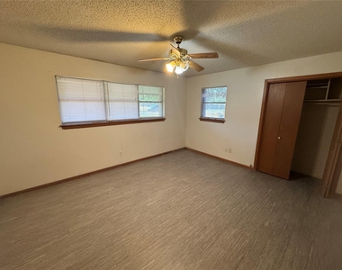 598 Washington Boulevard - Photo Thumbnail 8