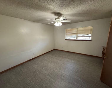 598 Washington Boulevard - Photo Thumbnail 7