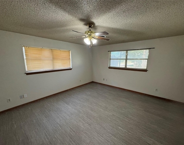 598 Washington Boulevard - Photo Thumbnail 9