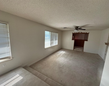 598 Washington Boulevard - Photo Thumbnail 3