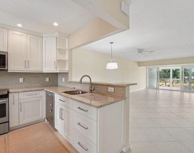 1080 Mahogany Way - Photo Thumbnail 4