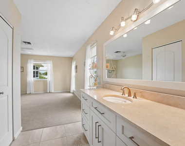 1080 Mahogany Way - Photo Thumbnail 13