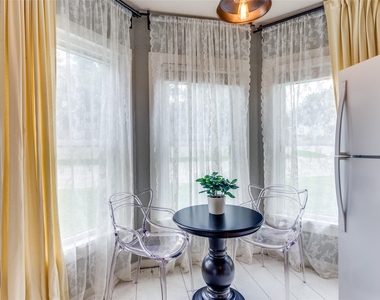 4039 Locke Avenue - Photo Thumbnail 4