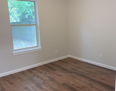 120 Plumthicket Lane - Photo Thumbnail 16