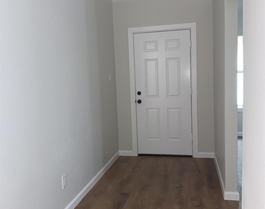 120 Plumthicket Lane - Photo Thumbnail 13