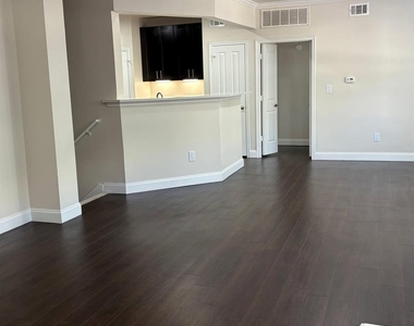 5445 Caruth Haven Lane - Photo Thumbnail 7