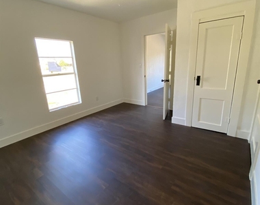 801 Walnut Street - Photo Thumbnail 22