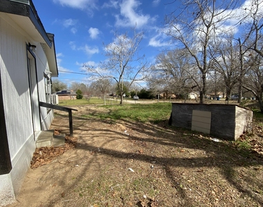 801 Walnut Street - Photo Thumbnail 4