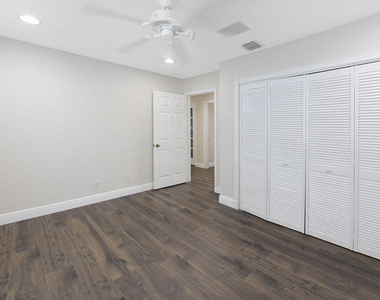 7259 Norwich Lane - Photo Thumbnail 20