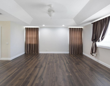 7259 Norwich Lane - Photo Thumbnail 13