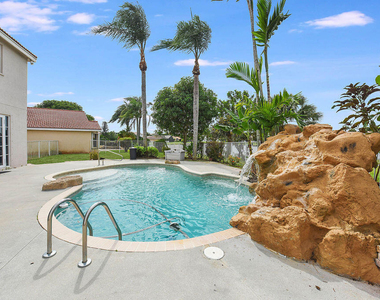 7259 Norwich Lane - Photo Thumbnail 43
