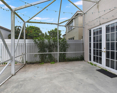 7259 Norwich Lane - Photo Thumbnail 41