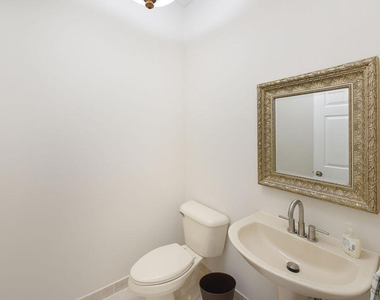 7259 Norwich Lane - Photo Thumbnail 10