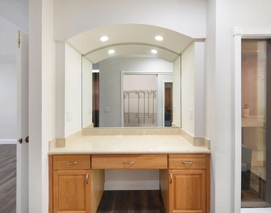 7259 Norwich Lane - Photo Thumbnail 38