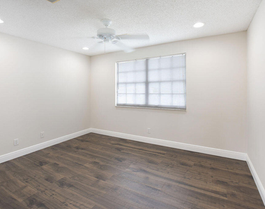 7259 Norwich Lane - Photo Thumbnail 19