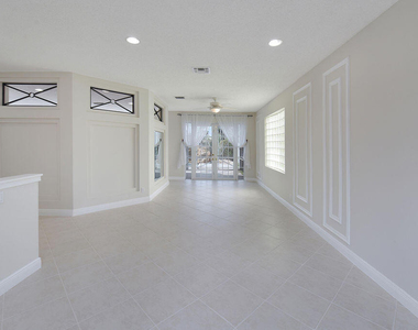 7259 Norwich Lane - Photo Thumbnail 3