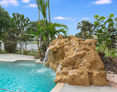 7259 Norwich Lane - Photo Thumbnail 42