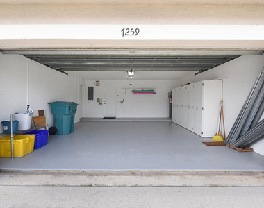 7259 Norwich Lane - Photo Thumbnail 11