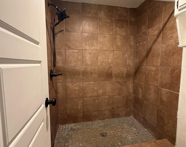 237 E Mohr Lane - Photo Thumbnail 14