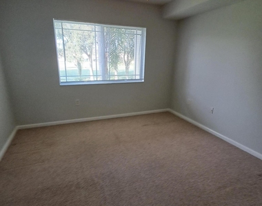 161 Sw Palm Drive - Photo Thumbnail 21