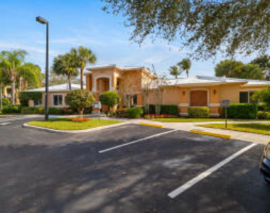 161 Sw Palm Drive - Photo Thumbnail 24