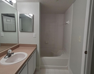 161 Sw Palm Drive - Photo Thumbnail 13