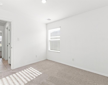 10912 Sw 22nd Street - Photo Thumbnail 13