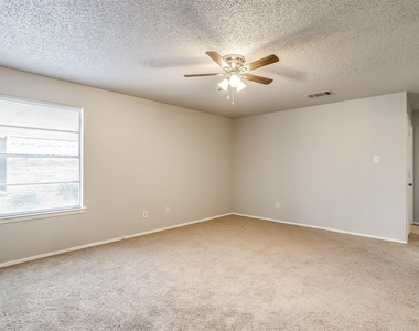 2521 Indigo Lane - Photo Thumbnail 3
