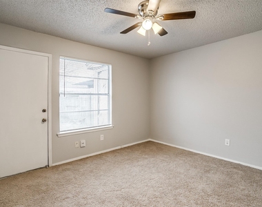 2521 Indigo Lane - Photo Thumbnail 13