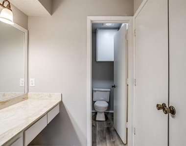 2521 Indigo Lane - Photo Thumbnail 18