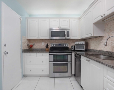 4250 Galt Ocean Drive - Photo Thumbnail 3