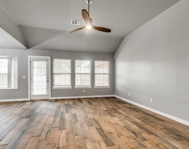 21925 Homesteaders Road - Photo Thumbnail 10