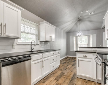 21925 Homesteaders Road - Photo Thumbnail 20