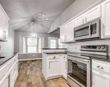 21925 Homesteaders Road - Photo Thumbnail 21