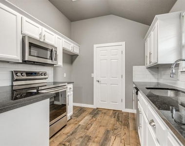 21925 Homesteaders Road - Photo Thumbnail 18