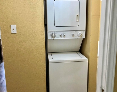 9829 Walnut Street - Photo Thumbnail 8