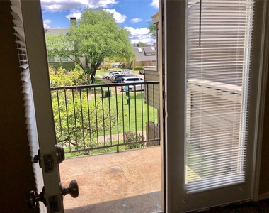 9829 Walnut Street - Photo Thumbnail 3