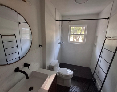 404 N Anna Drive - Photo Thumbnail 6