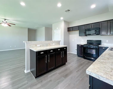 2928 Cider Mill Lane - Photo Thumbnail 8