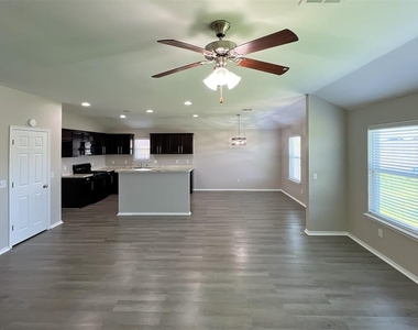 2928 Cider Mill Lane - Photo Thumbnail 6