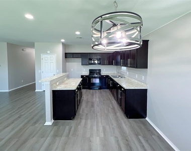 2928 Cider Mill Lane - Photo Thumbnail 7