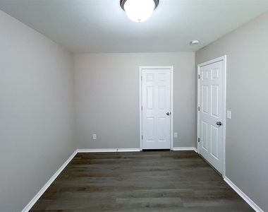 2928 Cider Mill Lane - Photo Thumbnail 22