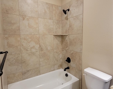 108 Canales Circle - Photo Thumbnail 15