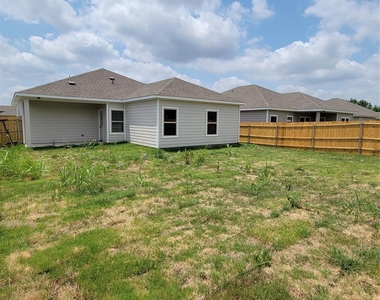 108 Canales Circle - Photo Thumbnail 24