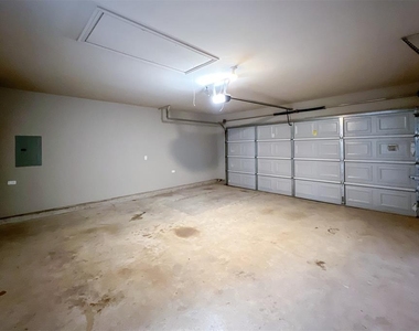 2901 Cider Mill Lane - Photo Thumbnail 23