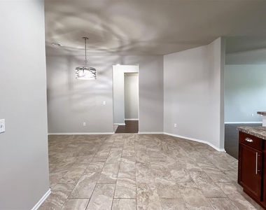 2901 Cider Mill Lane - Photo Thumbnail 8