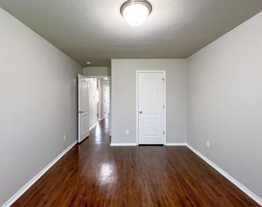 2901 Cider Mill Lane - Photo Thumbnail 21
