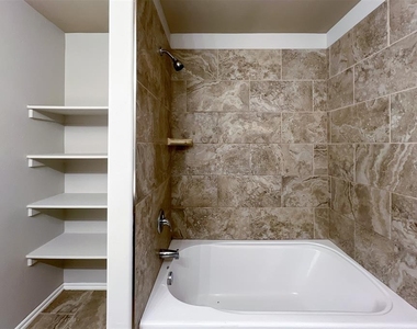 2901 Cider Mill Lane - Photo Thumbnail 12